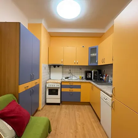 Comfy - Old Town Apartment