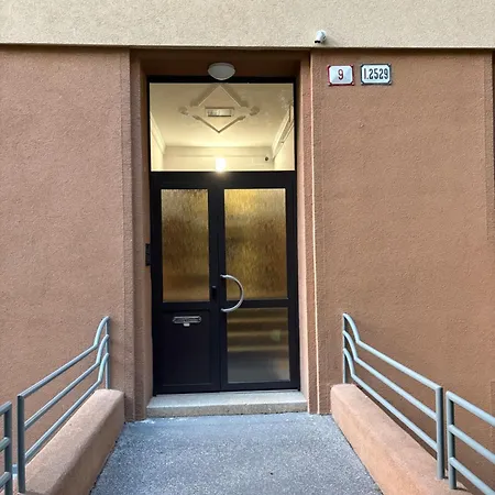 Comfy - Old Town Апартаменты